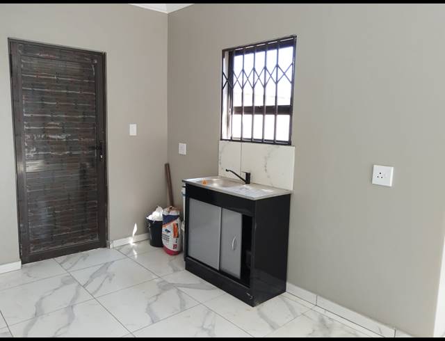 3 BEDROOM HOUSE FOR SALE IN VANDERBIJLPARK CE 3